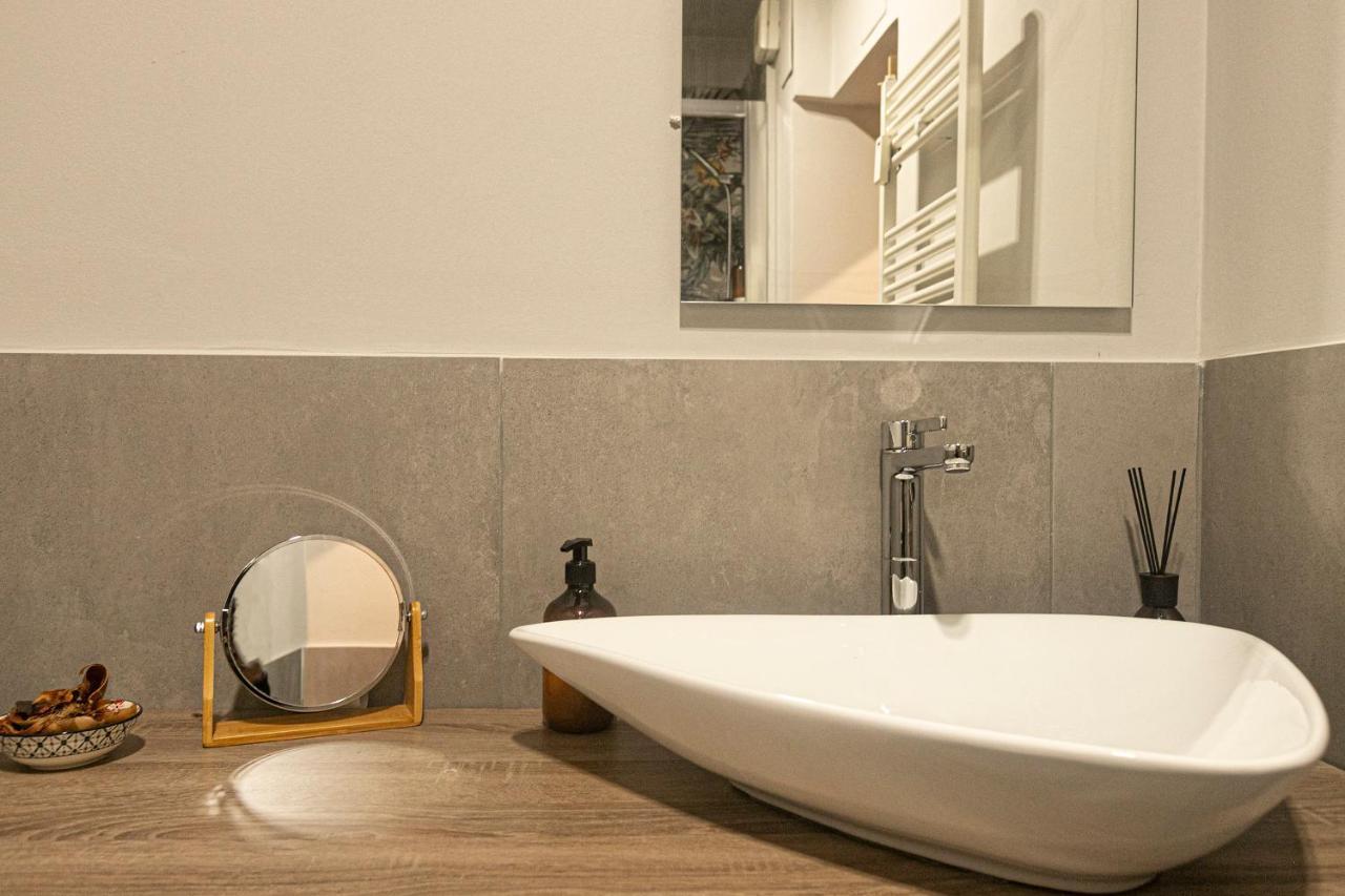 Giano Host - I Teatri Apartment เจนัว ภายนอก รูปภาพ